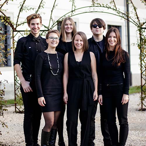 Gruppenfoto anders_chor stehend, Farbe